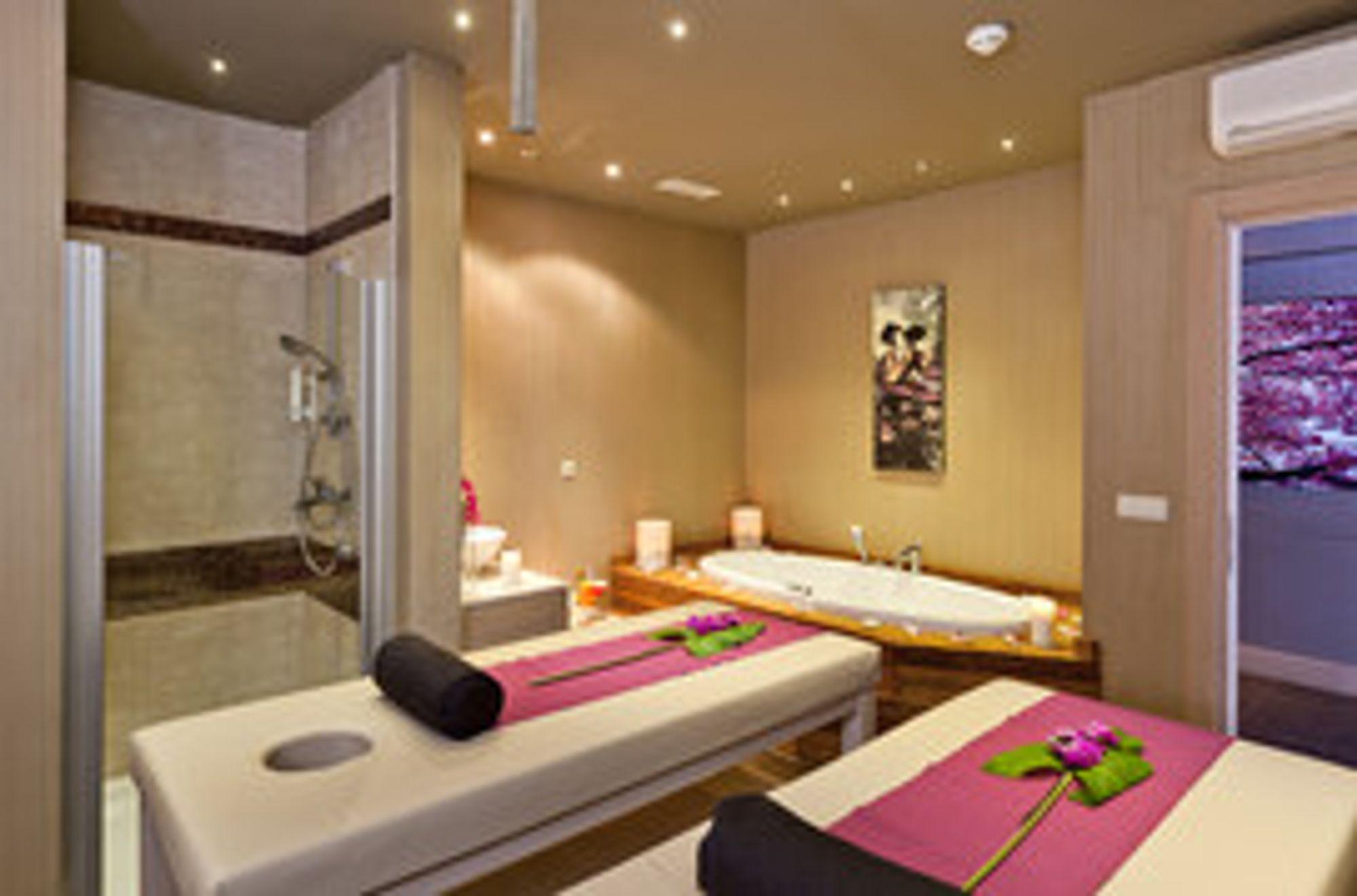 Limak Eurasia Luxury Hotel Istanboel Buitenkant foto